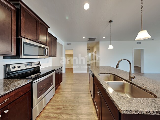 Photo - 426 E Sicily Dr