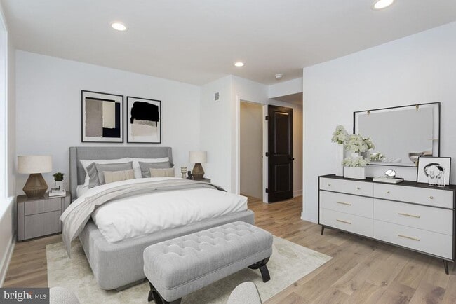 Photo - 2120 Ellsworth St