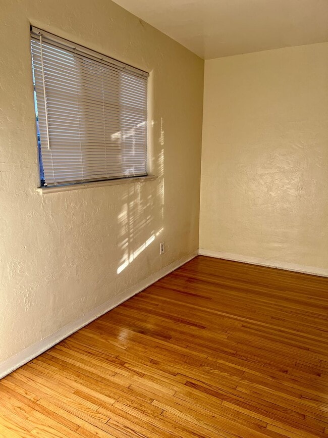 Photo - 1404 Carlisle Blvd SE Unit 1406 1/2