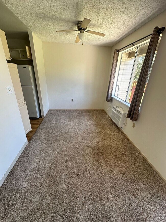 95-1043-1043 Kuauli St