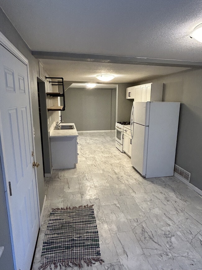 Photo - 3210 York St