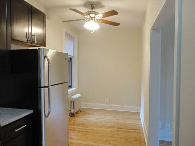 Photo - 428 W Surf St Unit 207