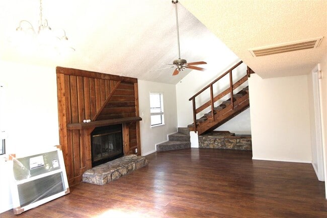 Photo - 1901 Tiffany Dr