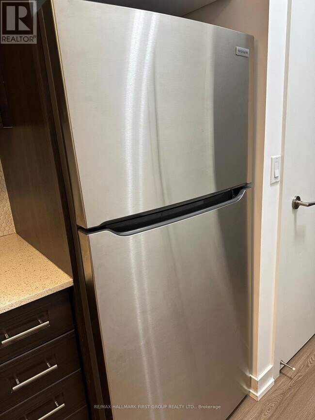Photo - 169 Fort York Blvd Unit 816