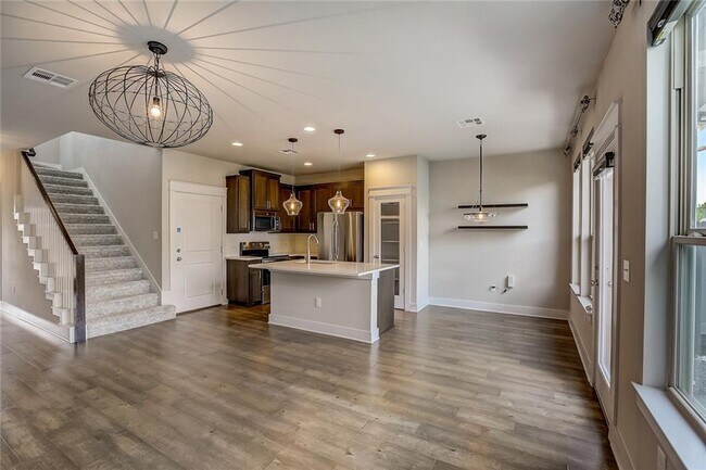 Photo - 13501 Metric Blvd Unit 40