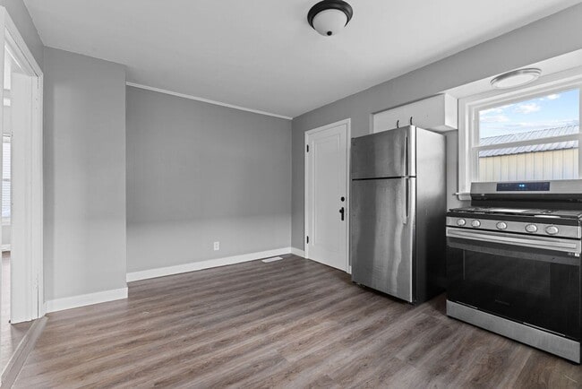 Photo - 212 W 8th Ave Unit Lower