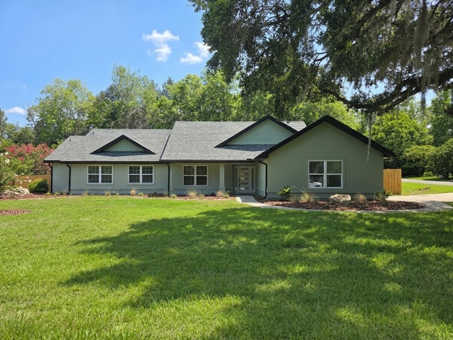 Building Photo - FOR RENT pool home, 3 bed 2 bath in The Quarries