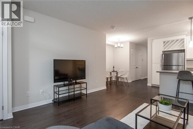 Photo - 155 Thomas Slee Dr