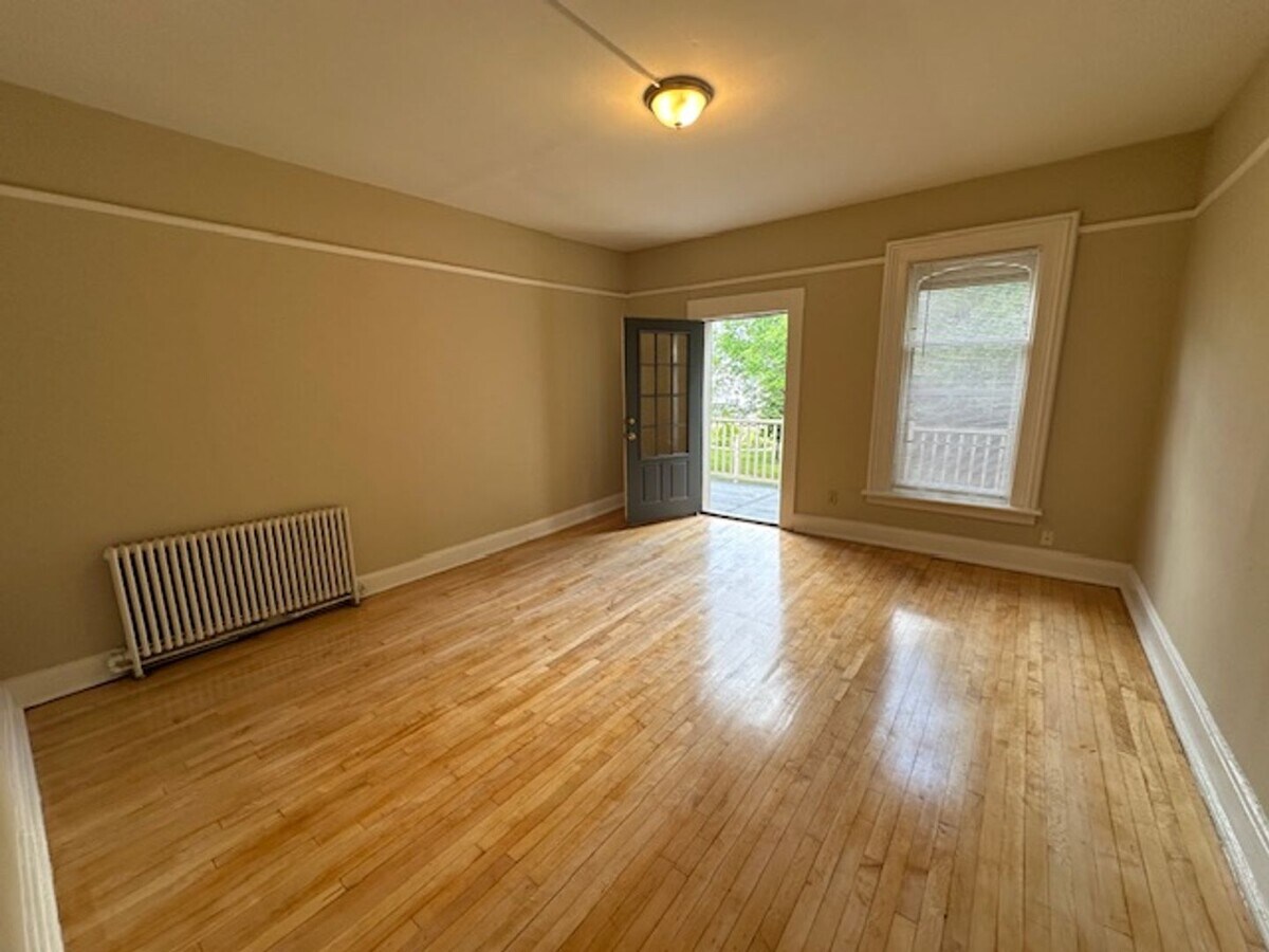 Photo - 2943-2945 N Bartlett Ave