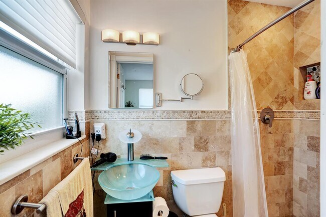 Photo - 131 SE 13th St