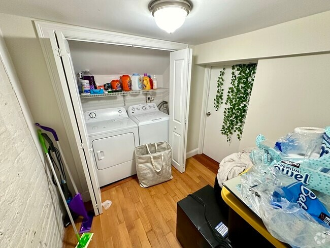 Building Photo - 836 Huntington Ave Rental