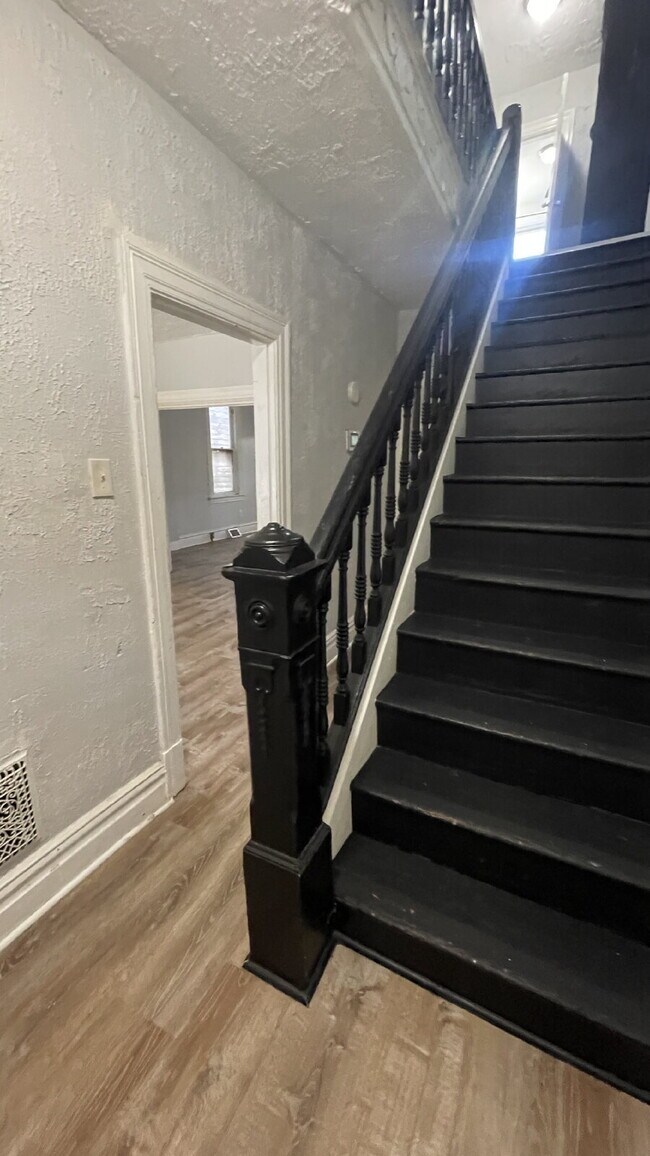 Photo - Spacious 4-Bedroom Home with 2 Full Bathrooms – Section 8 Approved and Ready for Move-In!