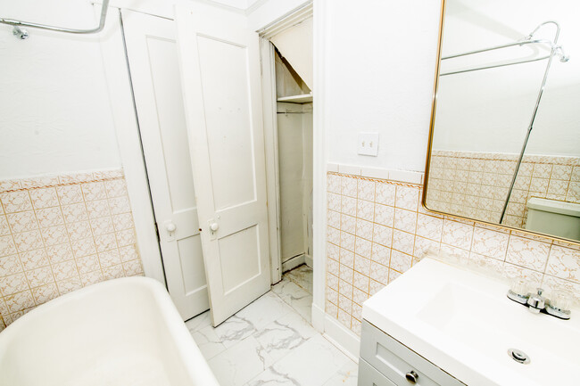 Photo - 1628 De Sales Ln Apartments Unit 1628 De Sales Ln