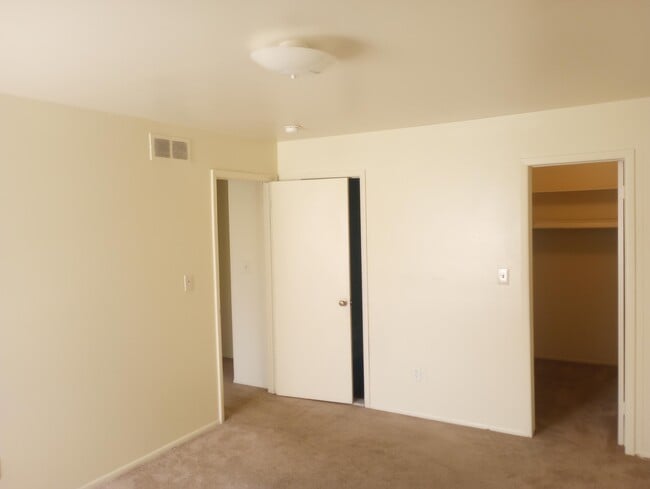 Photo - 19639 W 12 Mile Rd Unit 104