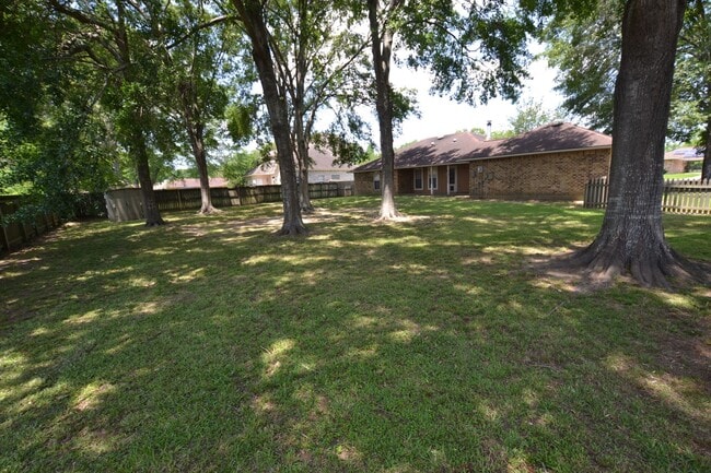 Photo - Zachary School District! 3 bedroom, 2 bath home in coveted Marita Terrace Subdivision