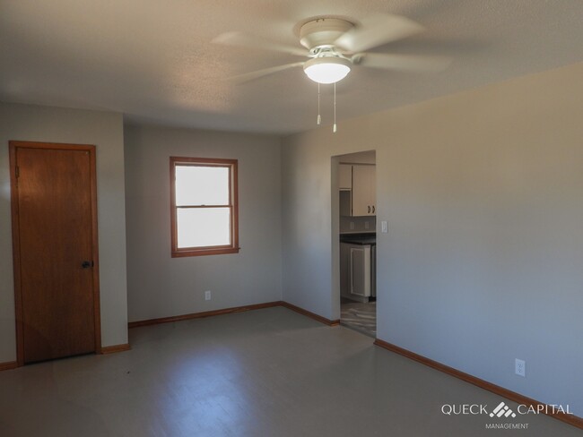 Photo - 2913 E 36th St