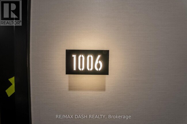 Photo - 1037 The Queensway Unit 1006