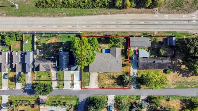 Photo - 6622 Keats St