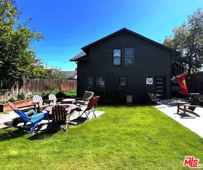 Building Photo - 1460 W 28th St Unit 1462 Rental