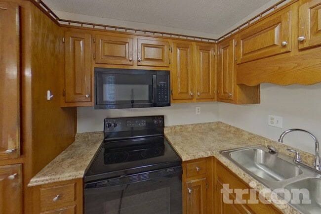 Photo - 296 Whitney Ln