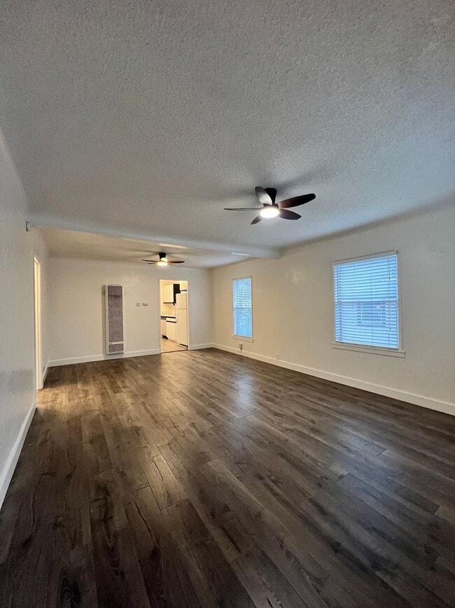 Photo - Coombs Unit 232 Coombs