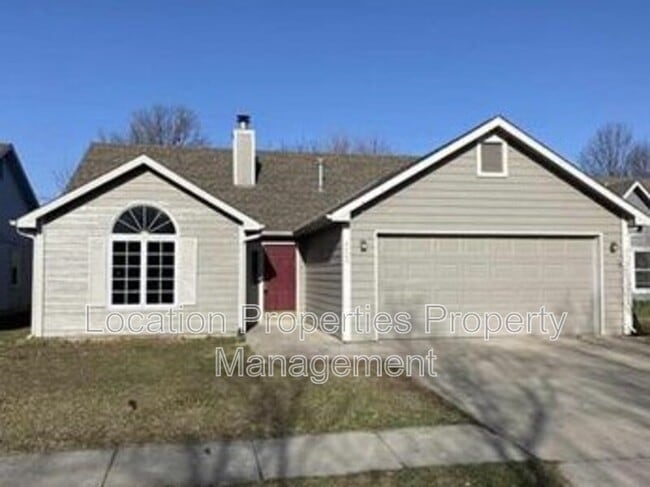 Building Photo - 2809 Meadow Dr