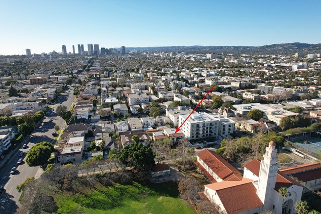 Photo - 913 Le Doux Rd