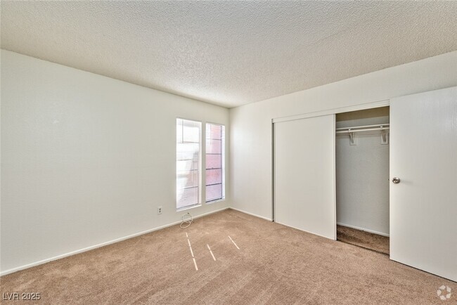 Building Photo - 781 Palo Verde Cir Rental