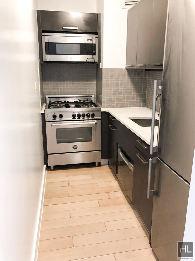 East 39th Street - East 39th Street Unidad 19C