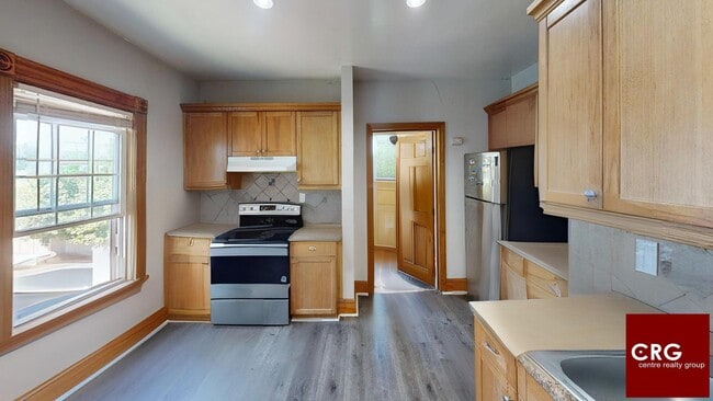 Building Photo - 22 Alpine St Unit 2A