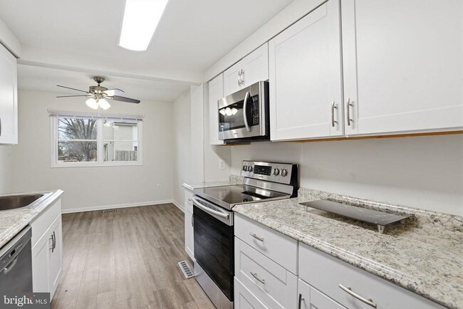 Photo - 1623 New Windsor Ct