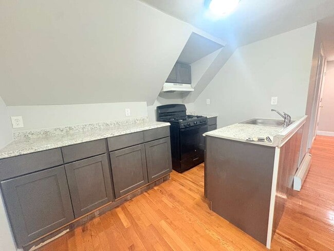 Photo - 12 Button St Unit 3