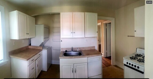 Photo - 4029 Clinton Ave Unit A