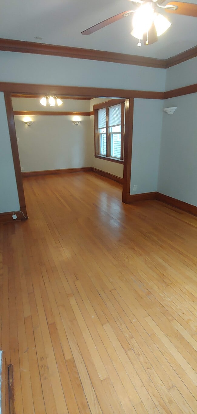 Photo - 2905 Lawndale Ave Unit 1
