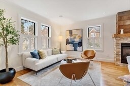 Building Photo - 2 Kenway St Rental