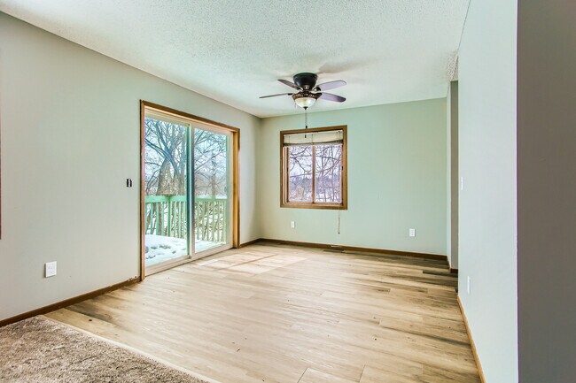 Photo - 745 9th Ave S