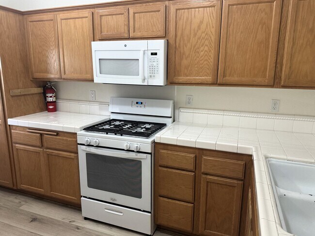609 Central Ave Unit 1