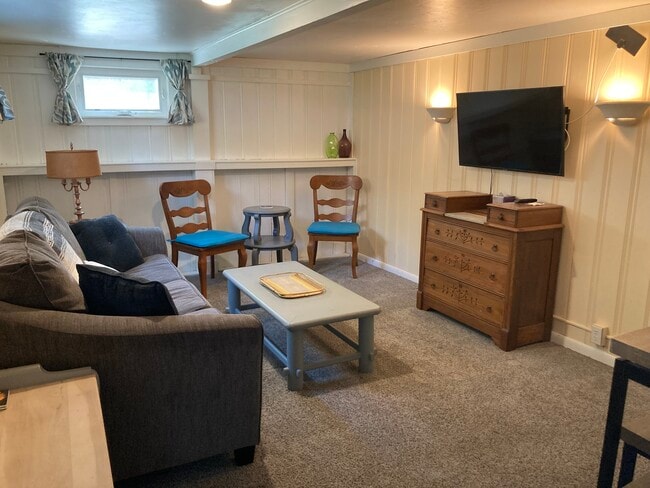 Photo - 212 Teller Ave Unit Basement