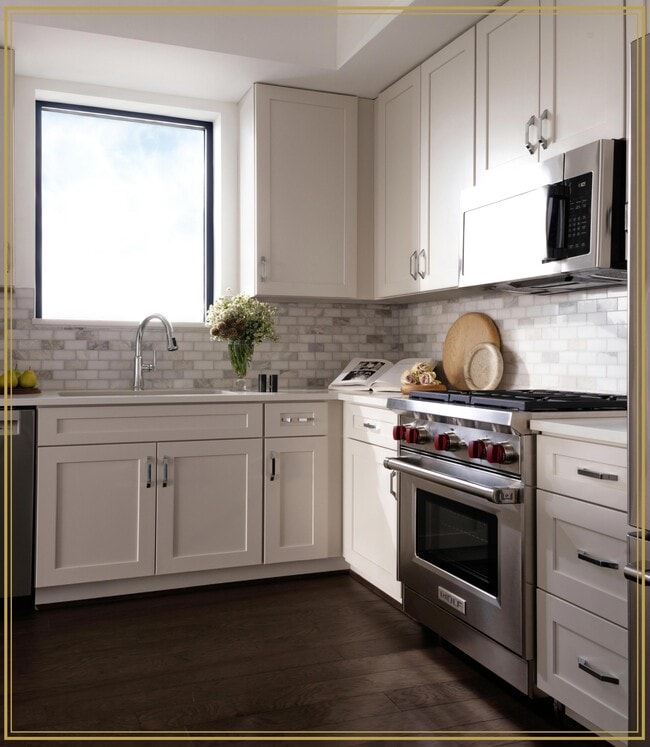 Photo - The Heron Museum District