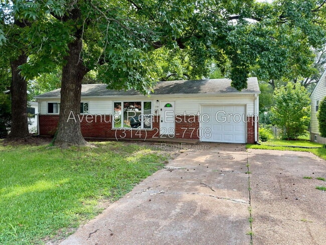 Photo - 190 Lynn Meadows Ln