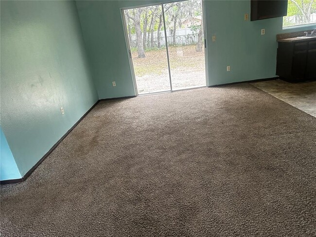 Photo - 417 Water Rd