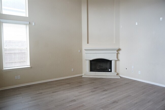 Photo - 6015 Mystic Berry Dr