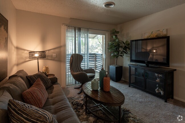 1BR, 1BA 632SF