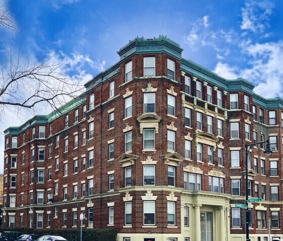 Photo - 1082 Commonwealth Ave