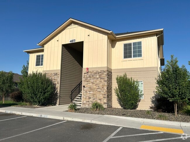 Building Photo - 4811 Continental Ln Unit 201 Rental