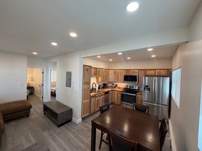 Building Photo - 3161 Berkeley Ave Unit D shared