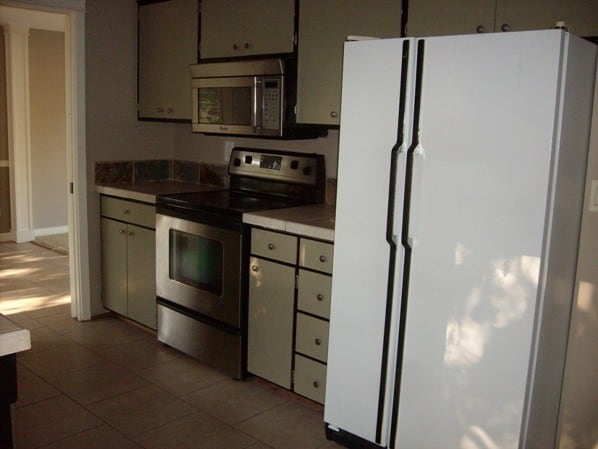 2264 Lillian St