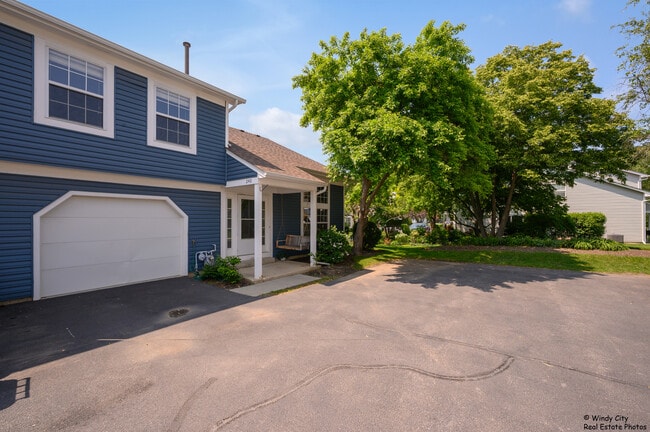 Photo - 240 Acorn Dr