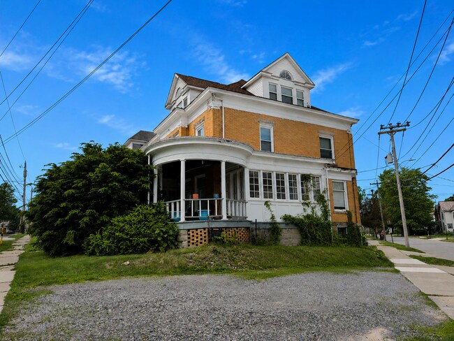 Building Photo - sce507 Unit B