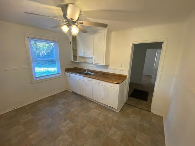 Photo - 2814 Fleming Dr